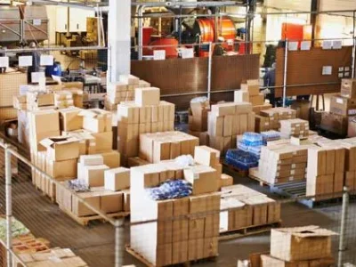 Packaging-and-Shipping-Clothing-the-Right-Way_small_Small